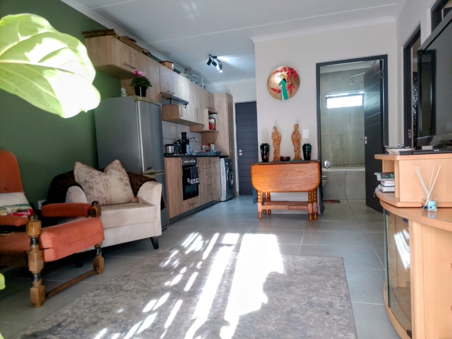 To Let 2 Bedroom Property for Rent in Jakarandas Western Cape